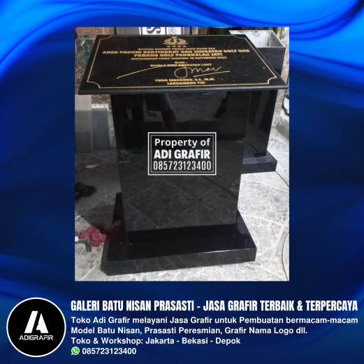 Contoh Podium Prasasti